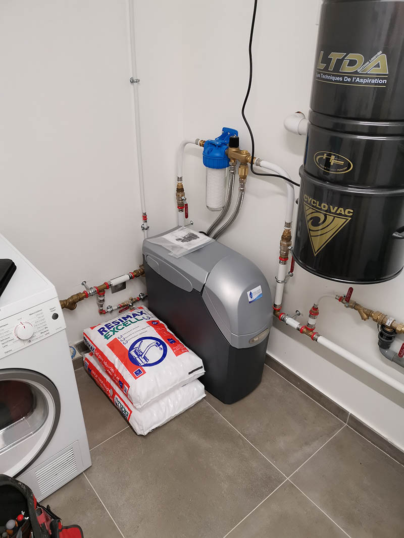 Installation adoucisseur d'eau Kinetico Maxi Compact à.Eteaux 74800